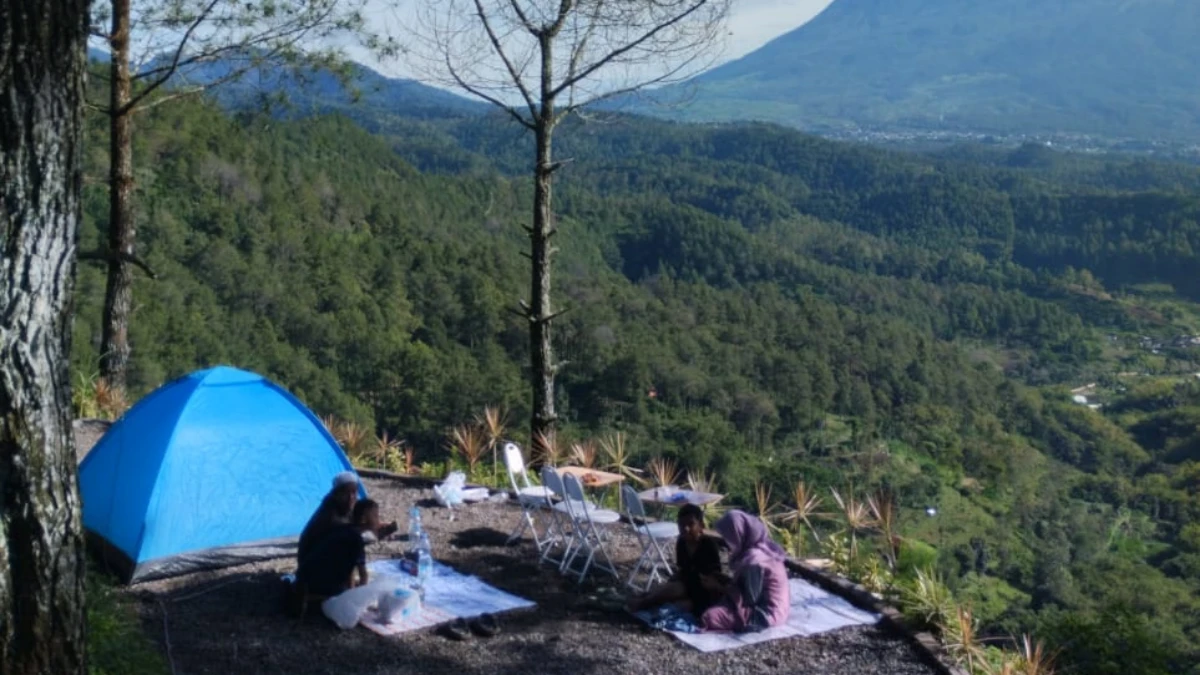 Kegiatan anak di area camping